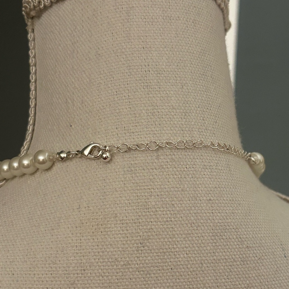 Pearl Necklace - Picture 3 of 3